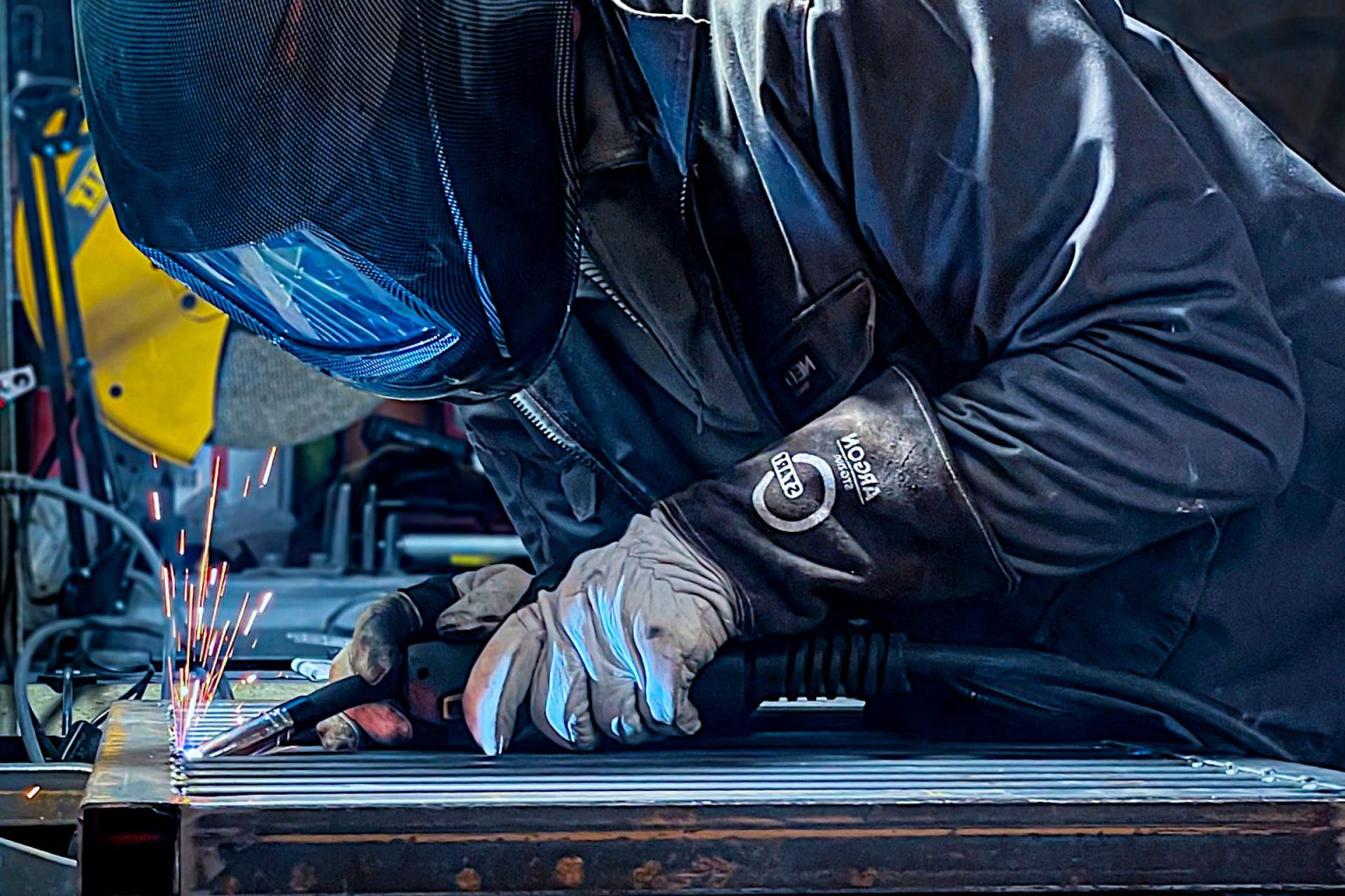 Exploring the Applications of Gasless MIG Welding Wire American